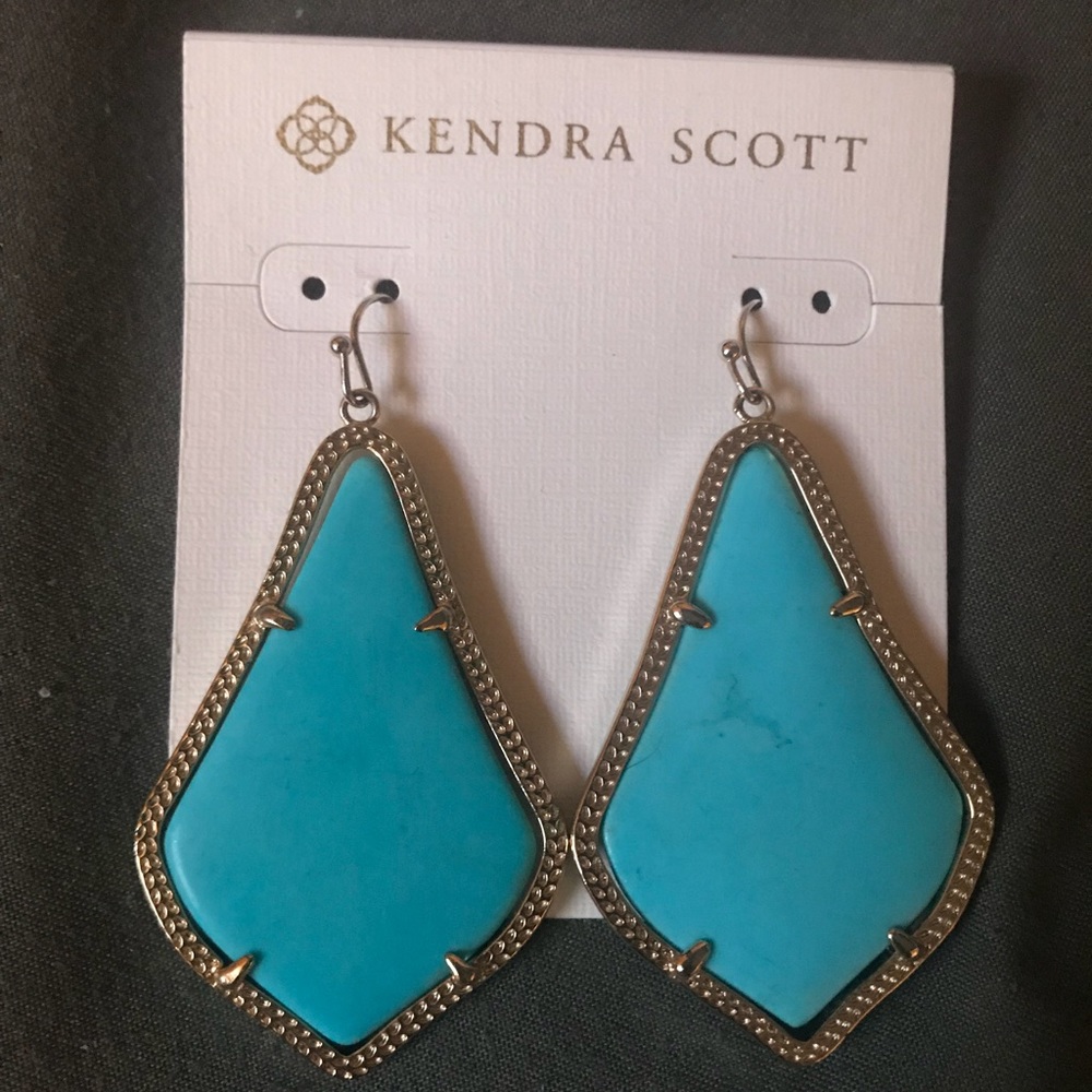 Kendra Scott Alexandra Earrings. New! Comes w/ bag